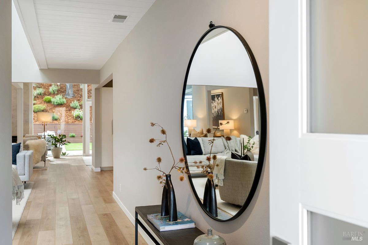 Detail Gallery Image 3 of 87 For 829 Del Ganado Rd, San Rafael,  CA 94903 - 4 Beds | 2 Baths