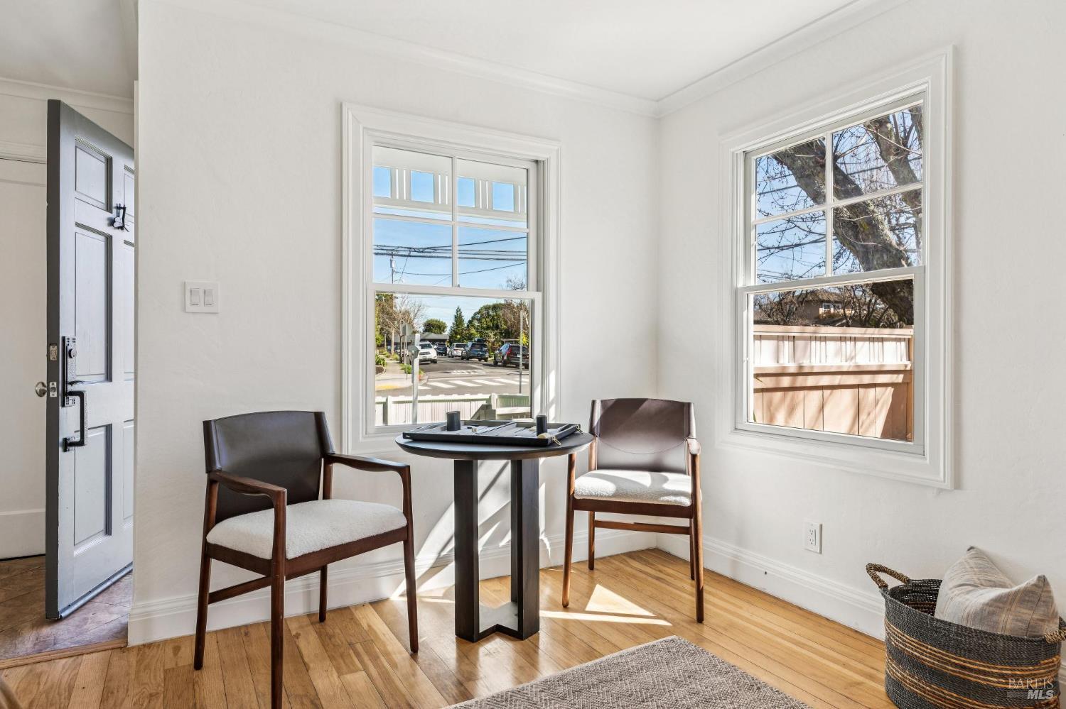 Detail Gallery Image 13 of 59 For 290 Sycamore Ave, Mill Valley,  CA 94941 - 4 Beds | 2 Baths