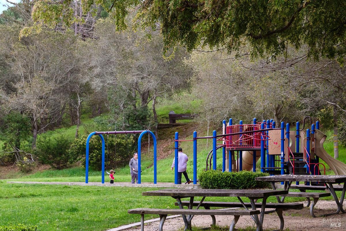 Detail Gallery Image 77 of 87 For 829 Del Ganado Rd, San Rafael,  CA 94903 - 4 Beds | 2 Baths