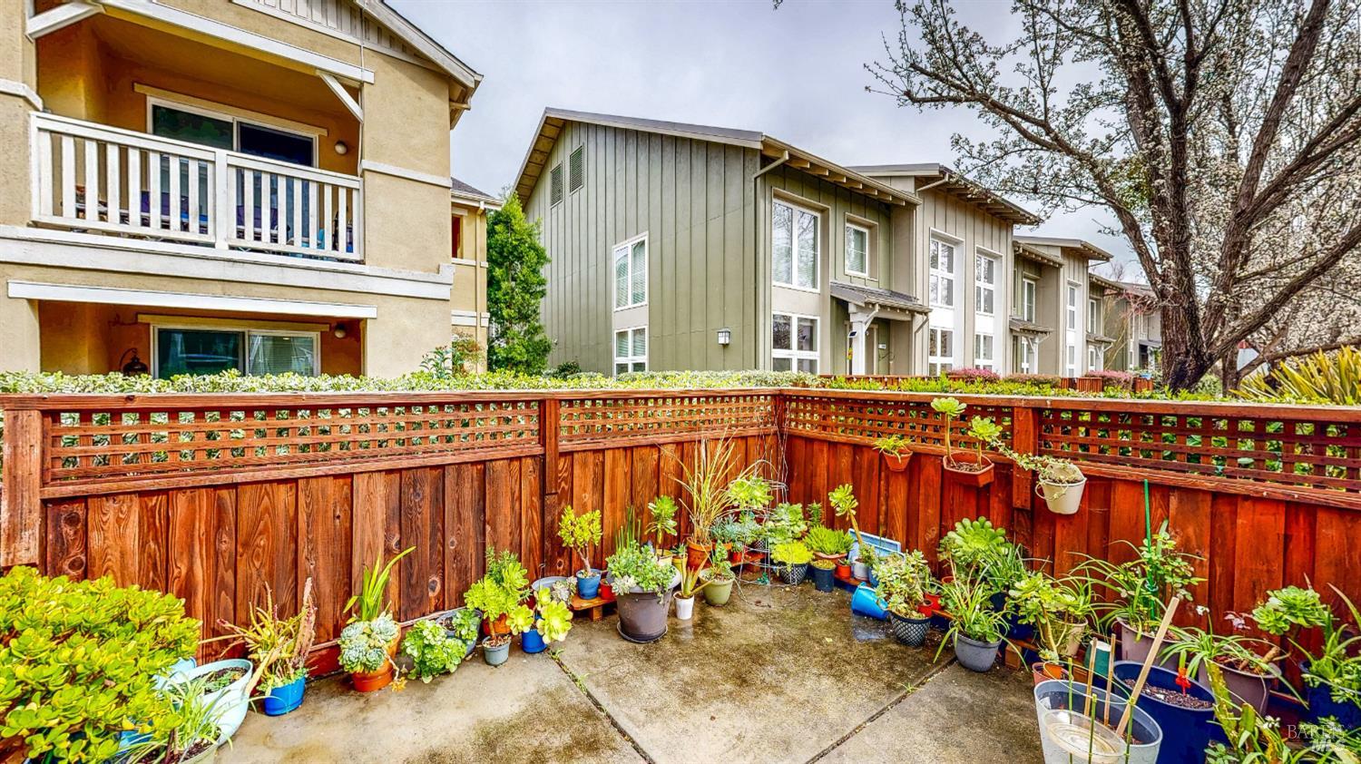 Detail Gallery Image 4 of 46 For 6698 Santero Way, Cotati,  CA 94931 - 3 Beds | 2/1 Baths