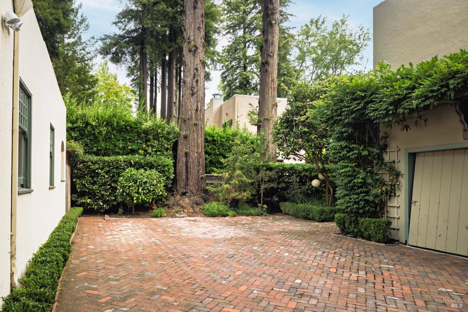 Detail Gallery Image 24 of 34 For 177 Miller Ave, Mill Valley,  CA 94941 - – Beds | – Baths