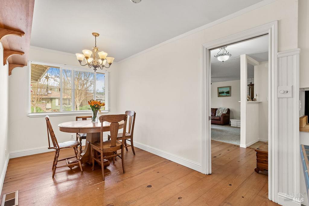 Detail Gallery Image 9 of 49 For 2336 Greenbriar Way, Santa Rosa,  CA 95409 - 3 Beds | 2 Baths