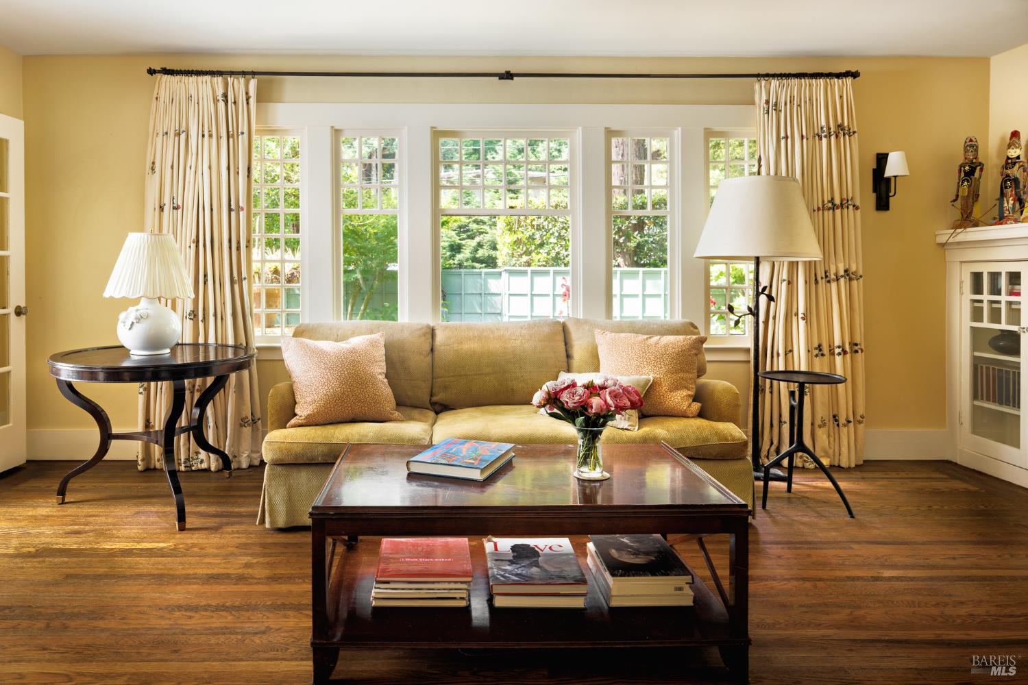 Detail Gallery Image 7 of 34 For 177 Miller Ave, Mill Valley,  CA 94941 - 2 Beds | 2 Baths