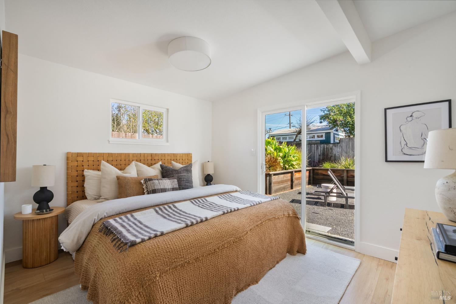 Detail Gallery Image 9 of 20 For 826 Vendola Dr, San Rafael,  CA 94903 - 4 Beds | 2 Baths