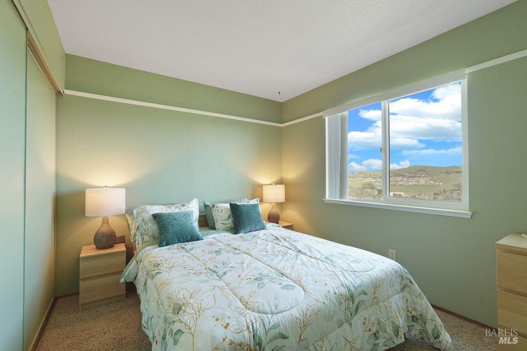 Detail Gallery Image 19 of 46 For 1000 Topsail Dr, Vallejo,  CA 94591 - 4 Beds | 2 Baths