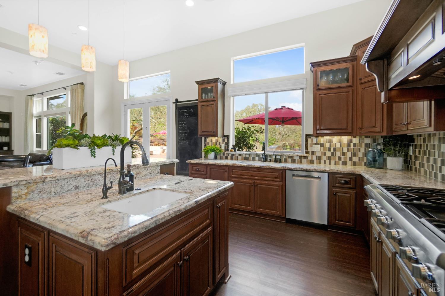 Detail Gallery Image 15 of 81 For 5335 Boulder Ridge Ct, Fairfield,  CA 94534 - 4 Beds | 3/1 Baths