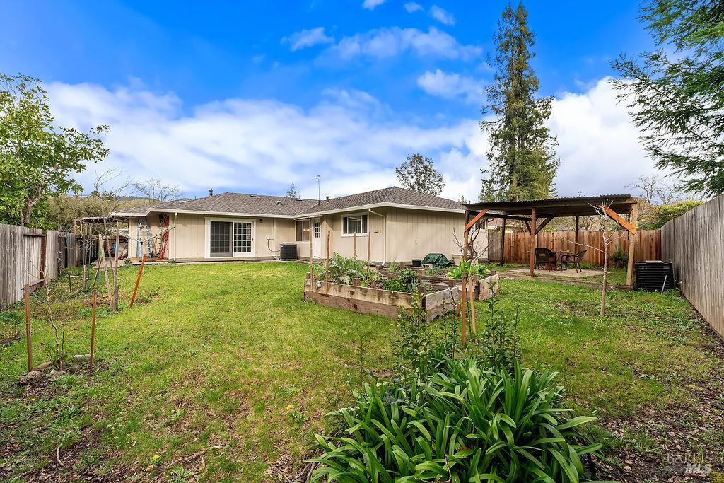 Detail Gallery Image 42 of 49 For 2336 Greenbriar Way, Santa Rosa,  CA 95409 - 3 Beds | 2 Baths