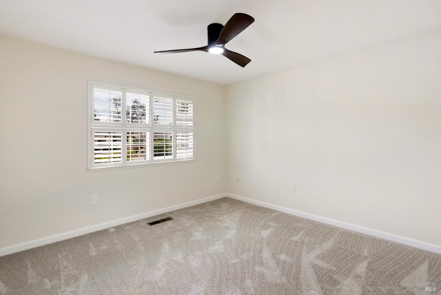 Detail Gallery Image 19 of 33 For 360 Twin Lakes Dr, Santa Rosa,  CA 95409 - 2 Beds | 2 Baths