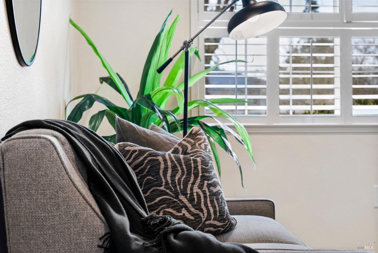 Detail Gallery Image 31 of 33 For 360 Twin Lakes Dr, Santa Rosa,  CA 95409 - 2 Beds | 2 Baths