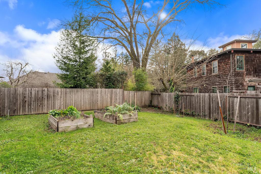 Detail Gallery Image 41 of 49 For 2336 Greenbriar Way, Santa Rosa,  CA 95409 - 3 Beds | 2 Baths