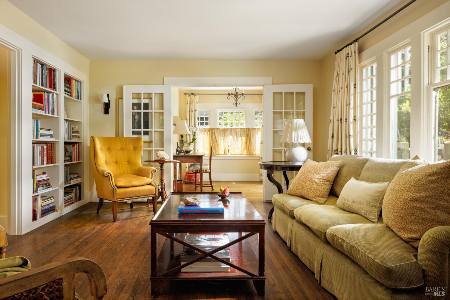 Detail Gallery Image 5 of 34 For 177 Miller Ave, Mill Valley,  CA 94941 - – Beds | – Baths