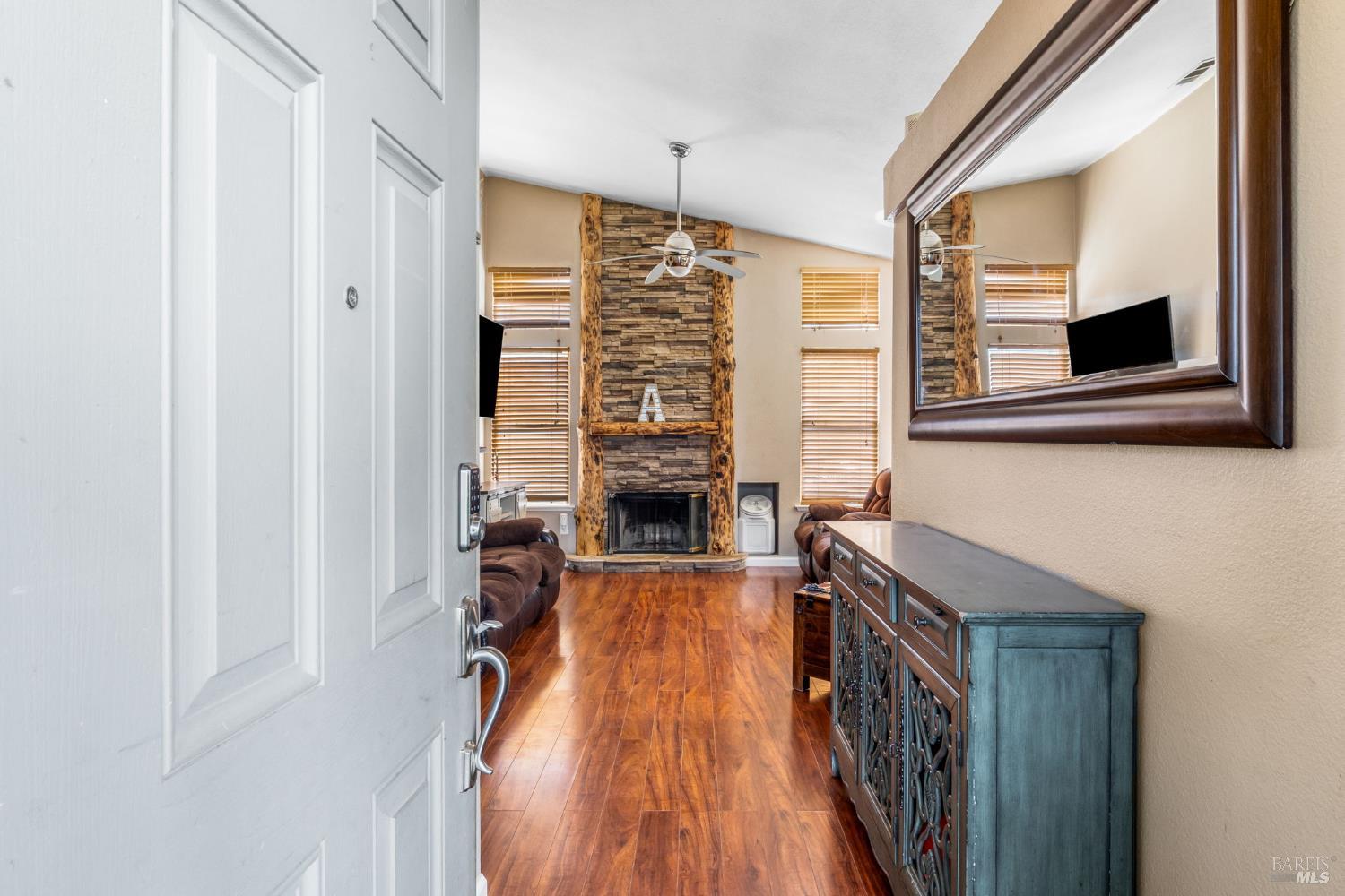 Detail Gallery Image 5 of 34 For 1695 Marenda Dr, Dixon,  CA 95620 - 3 Beds | 2 Baths