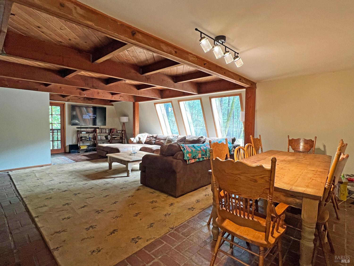 Detail Gallery Image 9 of 38 For 4311 Forest Hill Dr, Potter Valley,  CA 95469 - 2 Beds | 1 Baths