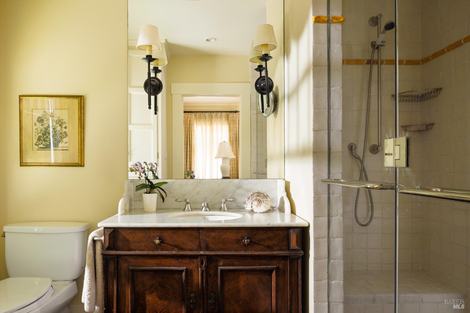 Detail Gallery Image 16 of 34 For 177 Miller Ave, Mill Valley,  CA 94941 - 2 Beds | 2 Baths