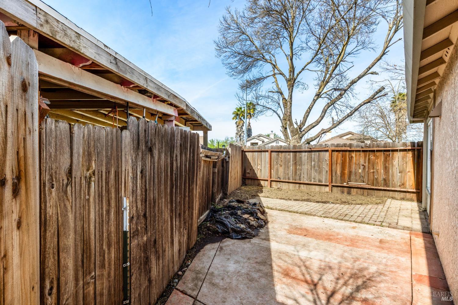 Detail Gallery Image 33 of 34 For 1695 Marenda Dr, Dixon,  CA 95620 - 3 Beds | 2 Baths