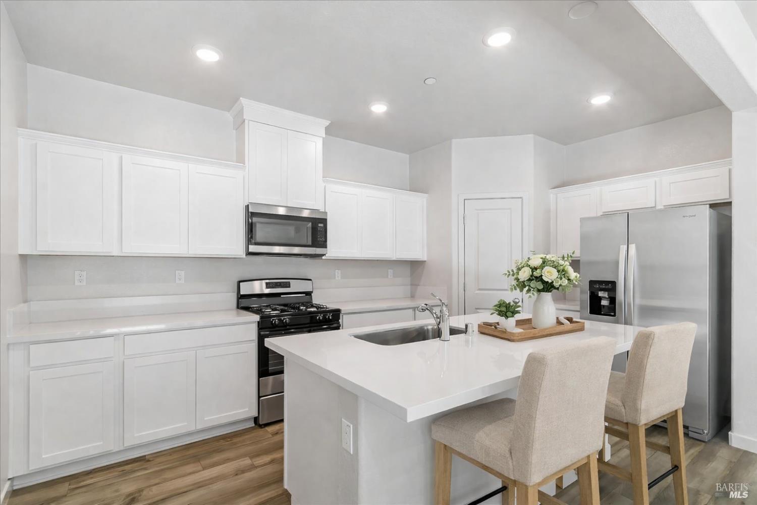 Detail Gallery Image 8 of 23 For 122 Flounder St, Suisun City,  CA 94585 - 3 Beds | 2/1 Baths