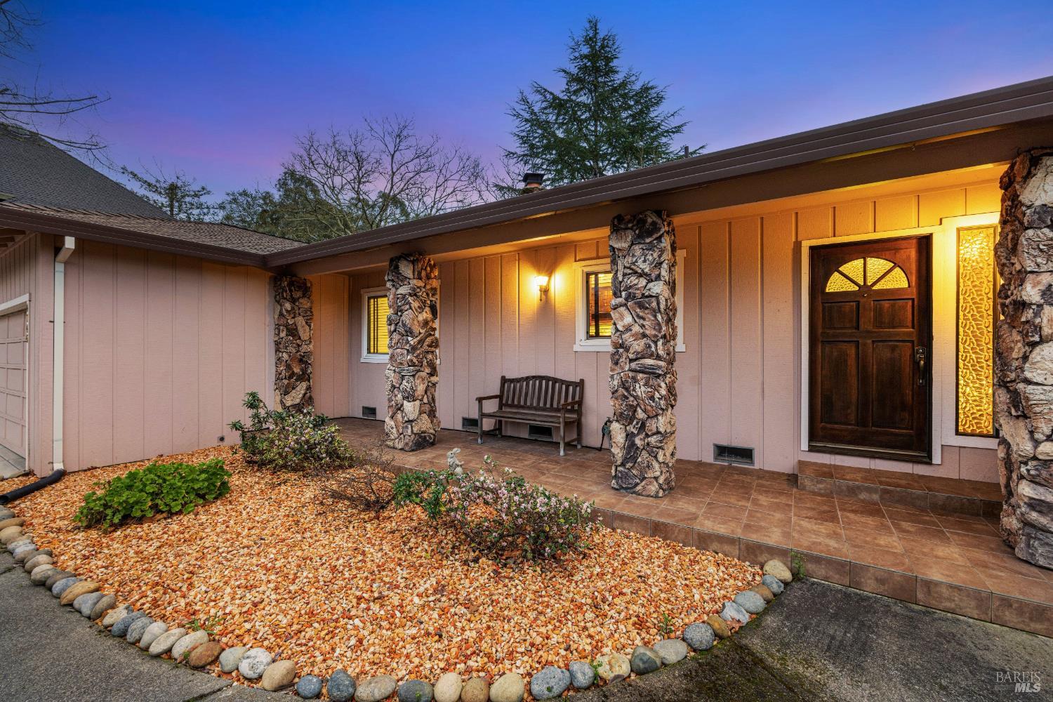 Detail Gallery Image 5 of 55 For 4746 Tarton Dr, Santa Rosa,  CA 95405 - 2 Beds | 2 Baths