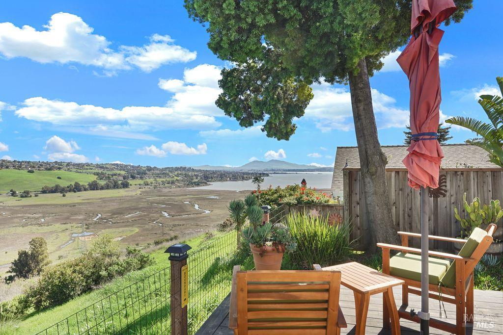 Detail Gallery Image 28 of 46 For 1000 Topsail Dr, Vallejo,  CA 94591 - 4 Beds | 2 Baths