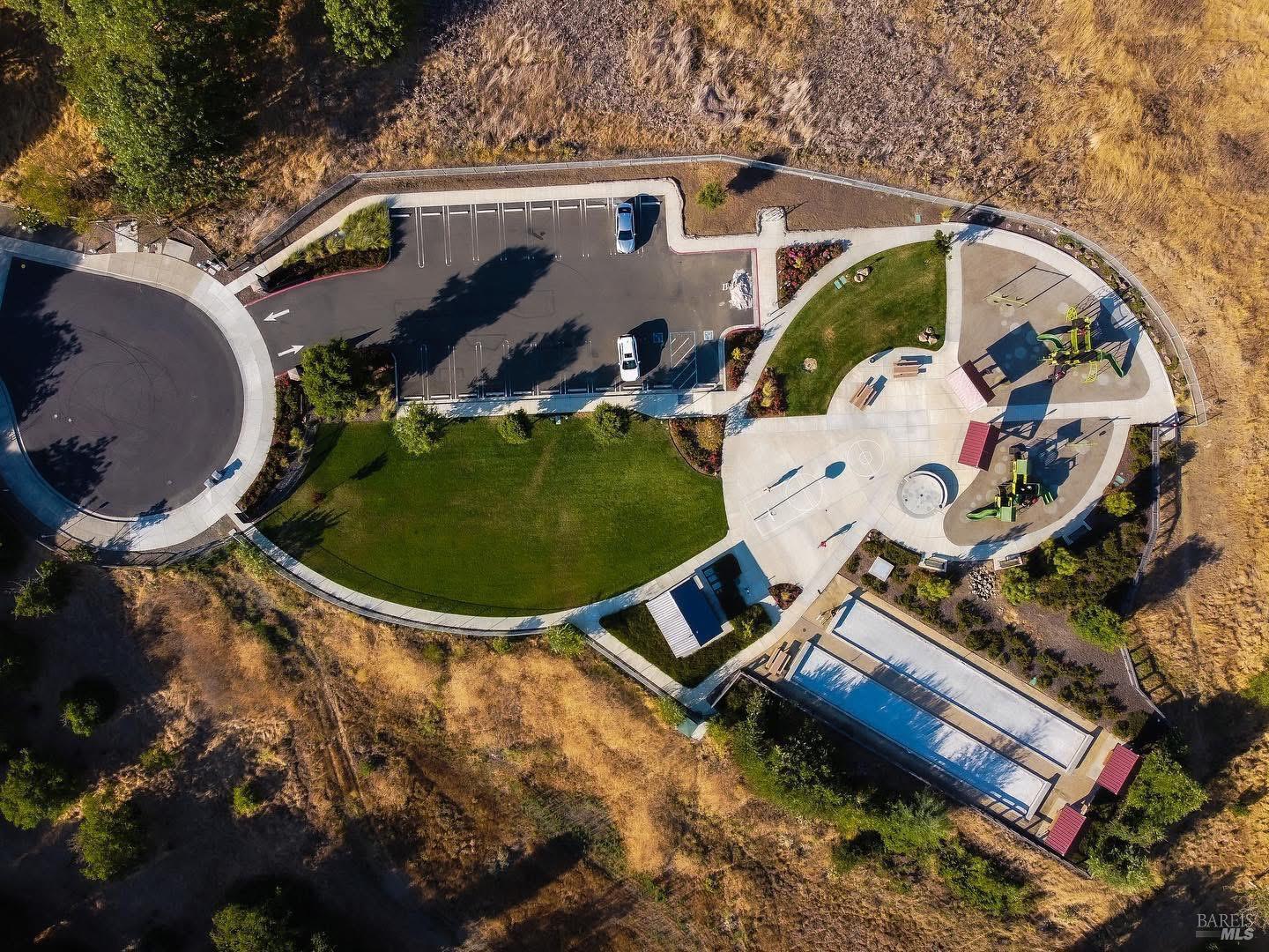 Detail Gallery Image 47 of 57 For 7280 Willow Creek Cir, Vallejo,  CA 94591 - 4 Beds | 2/1 Baths