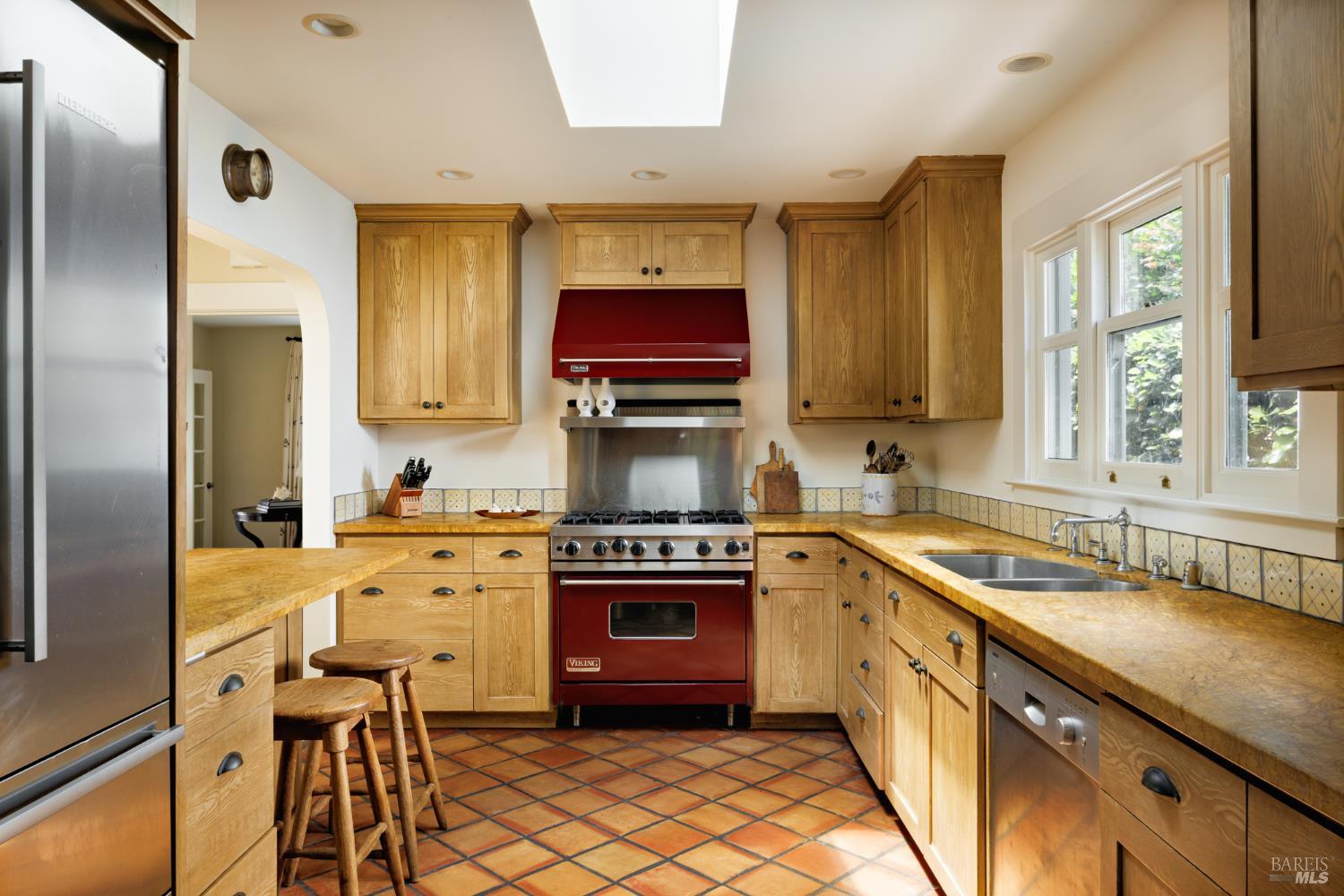 Detail Gallery Image 11 of 34 For 177 Miller Ave, Mill Valley,  CA 94941 - – Beds | – Baths