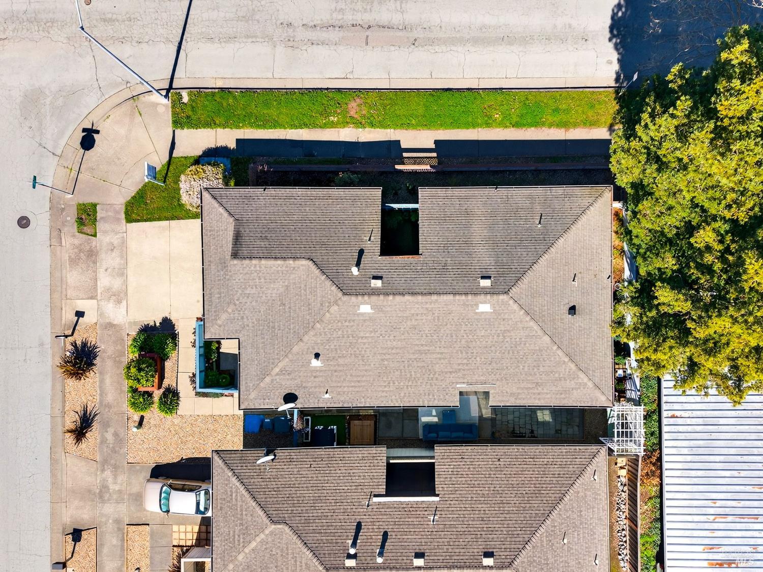 Detail Gallery Image 25 of 27 For 1936 Genoa Pl, Santa Rosa,  CA 95403 - 3 Beds | 2 Baths