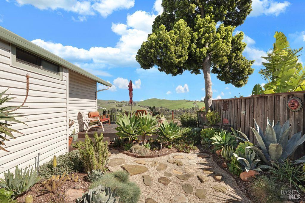 Detail Gallery Image 33 of 46 For 1000 Topsail Dr, Vallejo,  CA 94591 - 4 Beds | 2 Baths