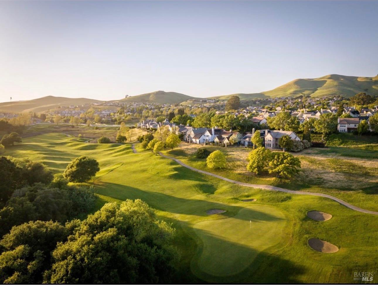 Detail Gallery Image 42 of 57 For 7280 Willow Creek Cir, Vallejo,  CA 94591 - 4 Beds | 2/1 Baths