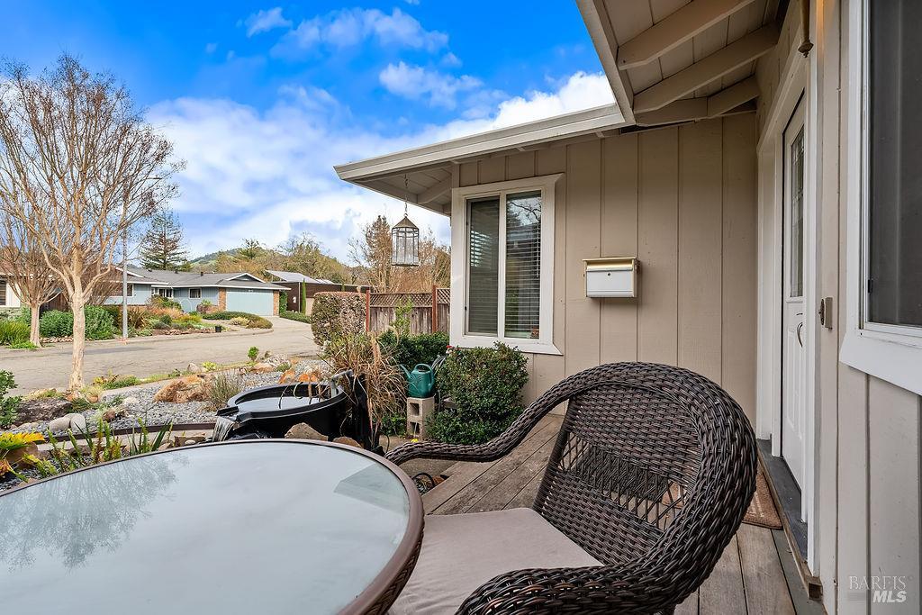 Detail Gallery Image 25 of 49 For 2336 Greenbriar Way, Santa Rosa,  CA 95409 - 3 Beds | 2 Baths