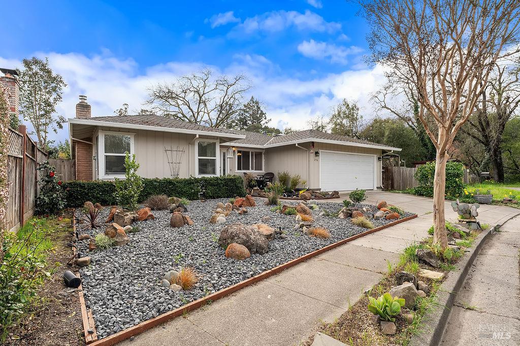 Detail Gallery Image 19 of 49 For 2336 Greenbriar Way, Santa Rosa,  CA 95409 - 3 Beds | 2 Baths