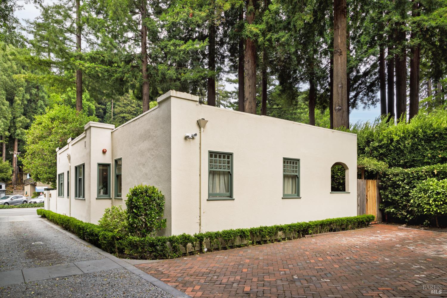 Detail Gallery Image 22 of 34 For 177 Miller Ave, Mill Valley,  CA 94941 - – Beds | – Baths