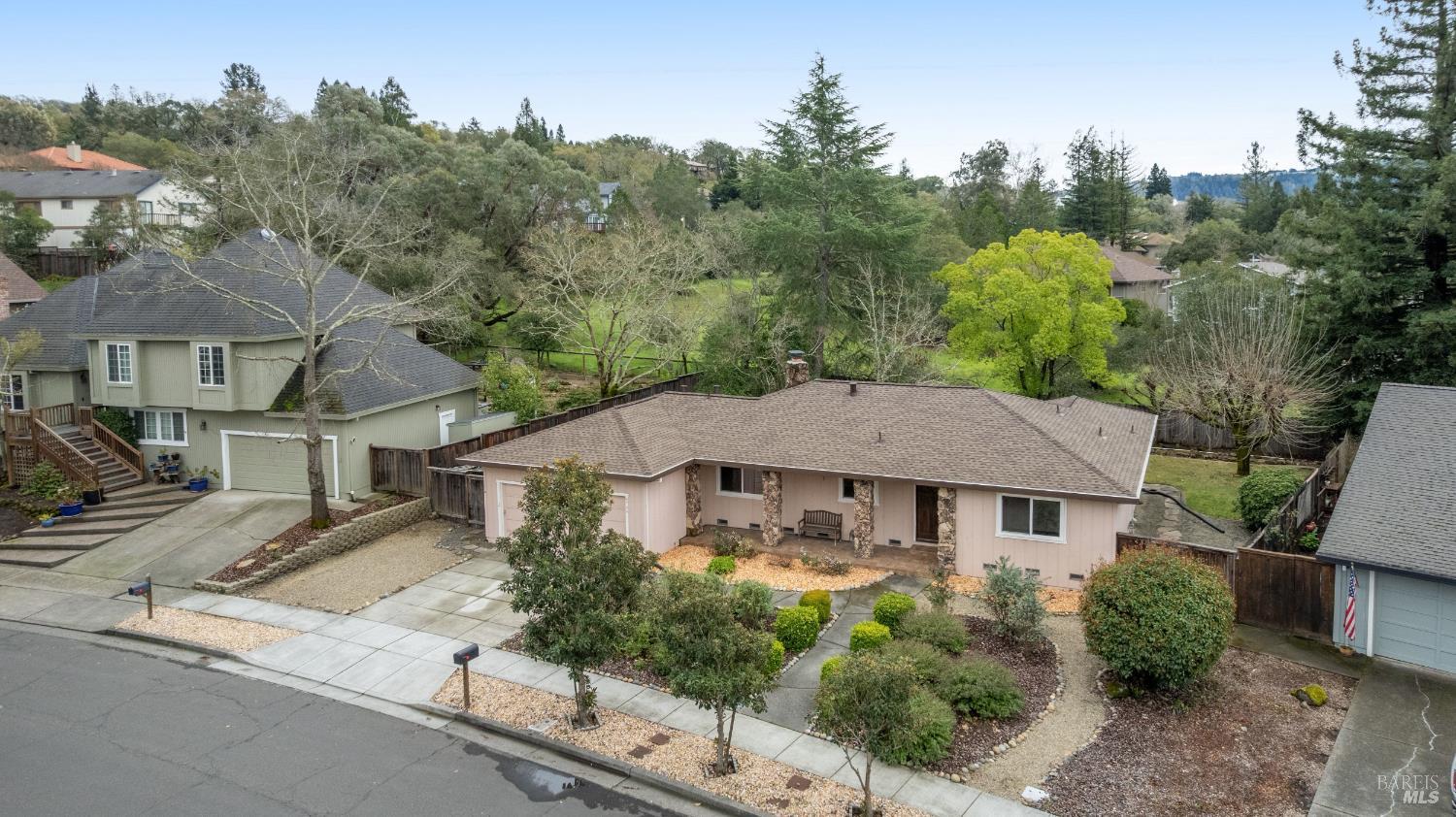 Detail Gallery Image 8 of 55 For 4746 Tarton Dr, Santa Rosa,  CA 95405 - 2 Beds | 2 Baths