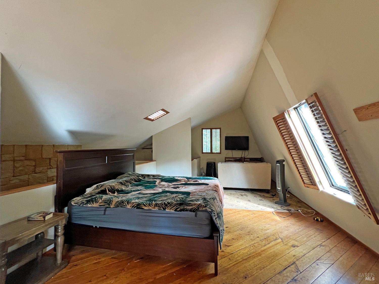 Detail Gallery Image 12 of 38 For 4311 Forest Hill Dr, Potter Valley,  CA 95469 - 2 Beds | 1 Baths