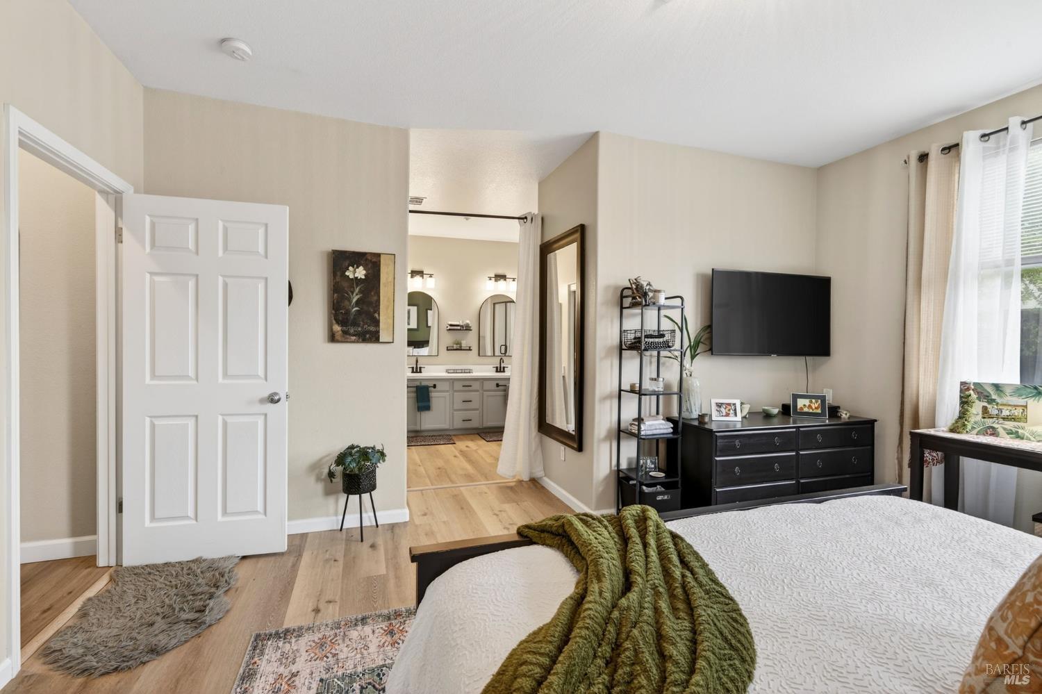 Detail Gallery Image 23 of 55 For 552 Cattail Ct, American Canyon,  CA 94503 - 4 Beds | 2 Baths