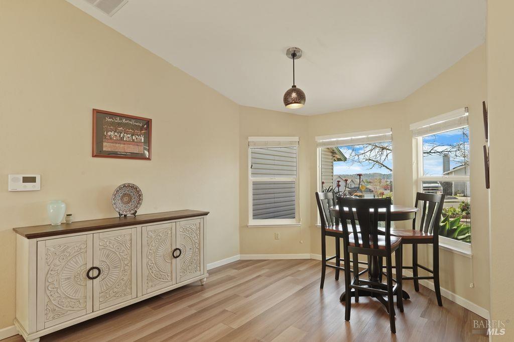 Detail Gallery Image 9 of 46 For 1000 Topsail Dr, Vallejo,  CA 94591 - 4 Beds | 2 Baths