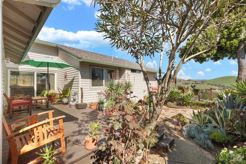 Detail Gallery Image 32 of 46 For 1000 Topsail Dr, Vallejo,  CA 94591 - 4 Beds | 2 Baths