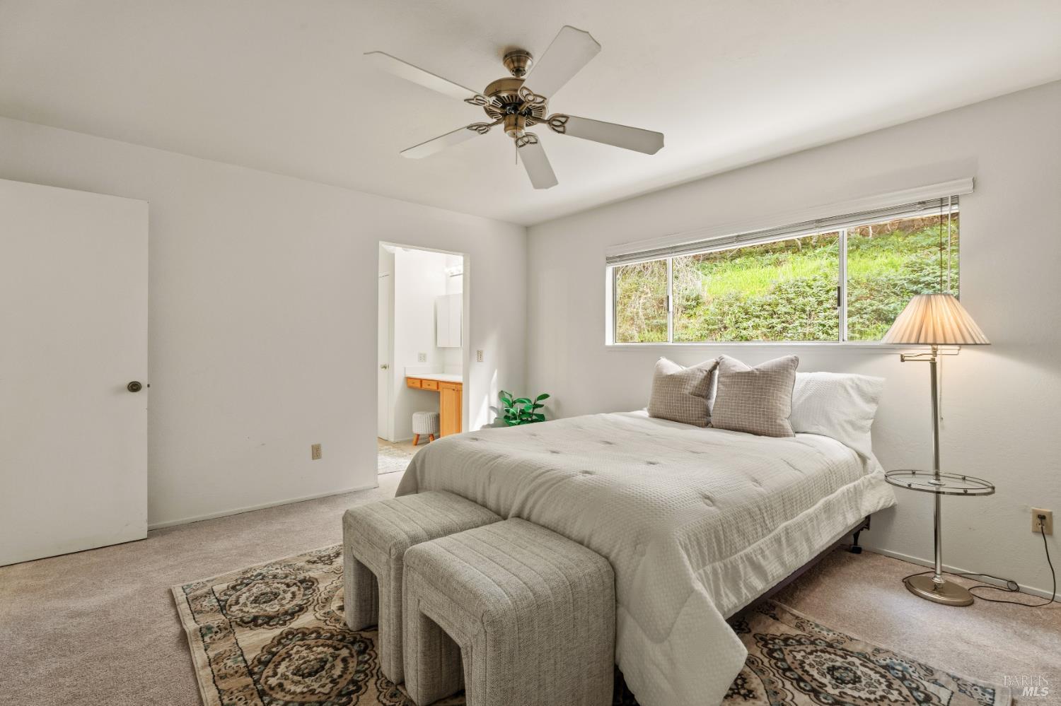 Detail Gallery Image 17 of 30 For 1261 Deerwood Dr, Ukiah,  CA 95482 - 4 Beds | 3 Baths