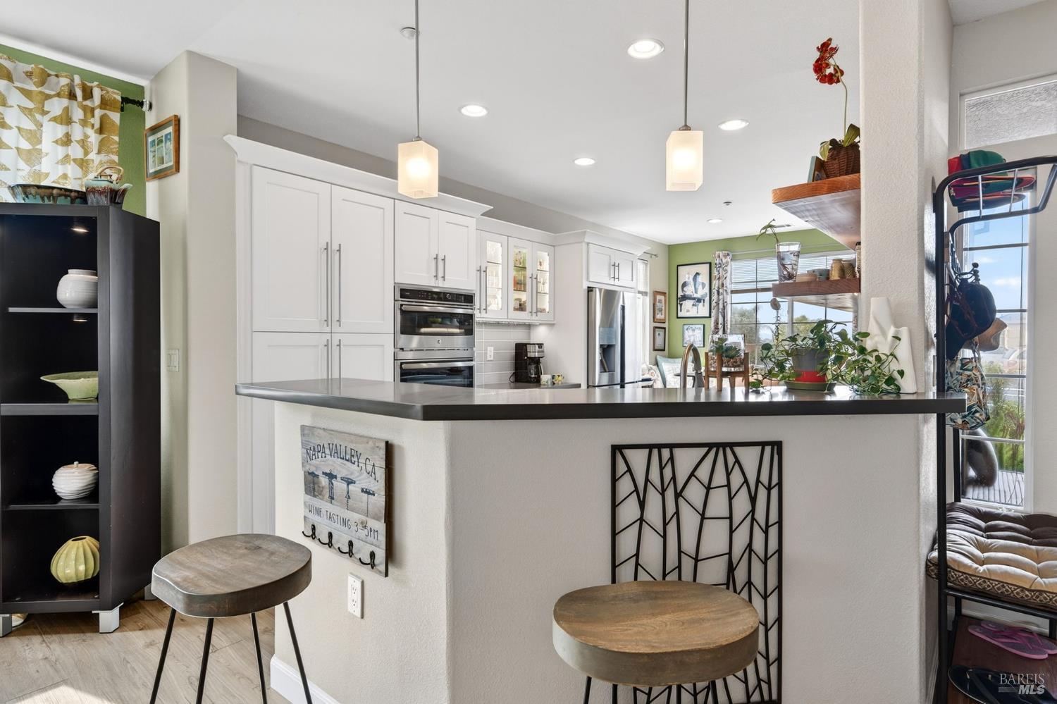 Detail Gallery Image 8 of 55 For 552 Cattail Ct, American Canyon,  CA 94503 - 4 Beds | 2 Baths