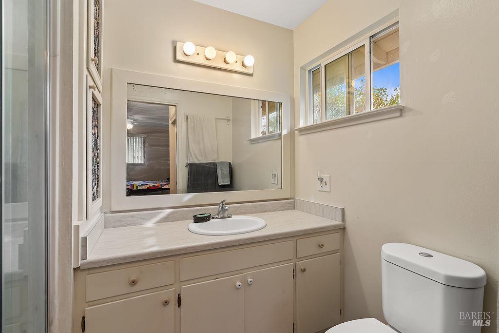 Detail Gallery Image 33 of 49 For 2336 Greenbriar Way, Santa Rosa,  CA 95409 - 3 Beds | 2 Baths