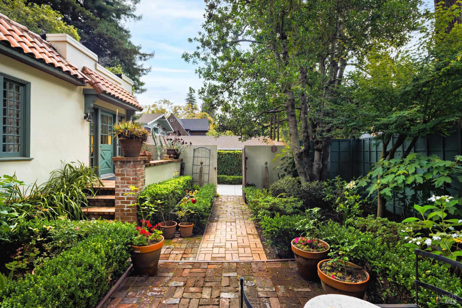 Detail Gallery Image 18 of 34 For 177 Miller Ave, Mill Valley,  CA 94941 - – Beds | – Baths