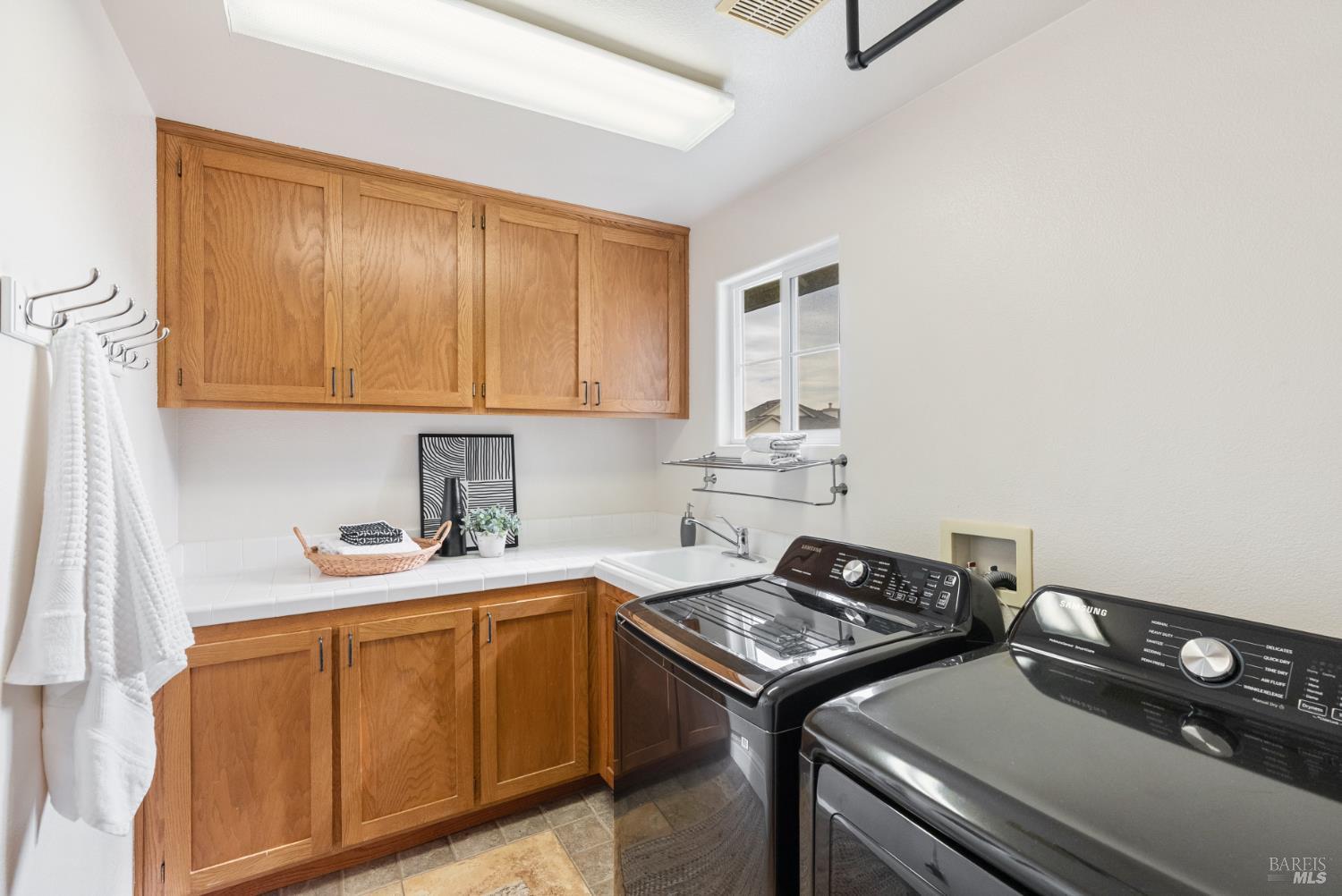 Detail Gallery Image 32 of 51 For 5783 Owl Light Ter, Santa Rosa,  CA 95409 - 4 Beds | 3 Baths