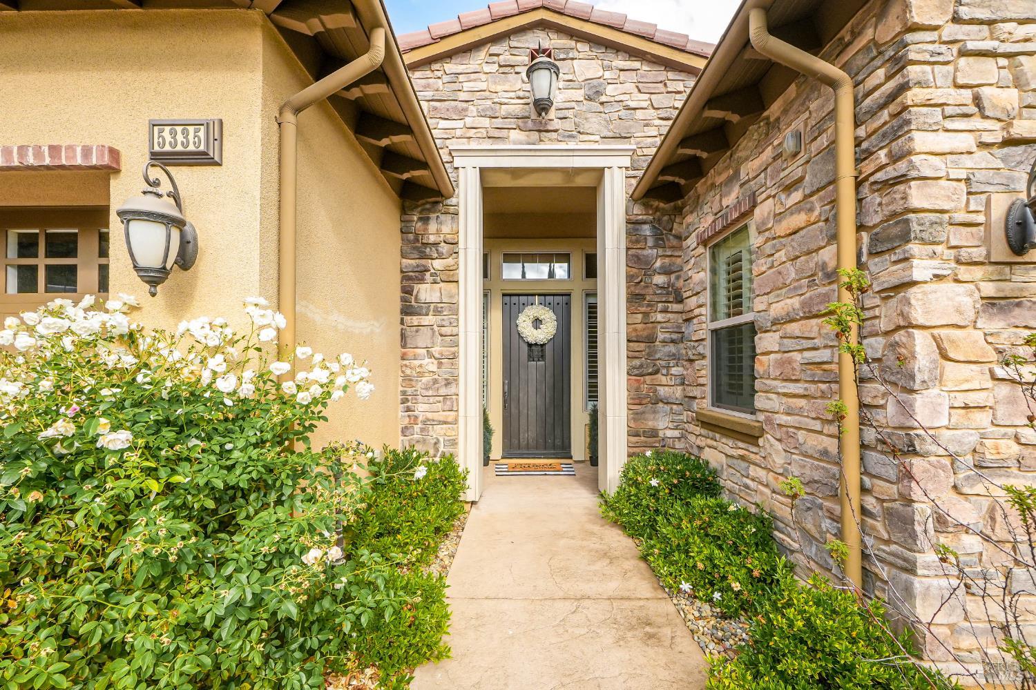 Detail Gallery Image 2 of 81 For 5335 Boulder Ridge Ct, Fairfield,  CA 94534 - 4 Beds | 3/1 Baths