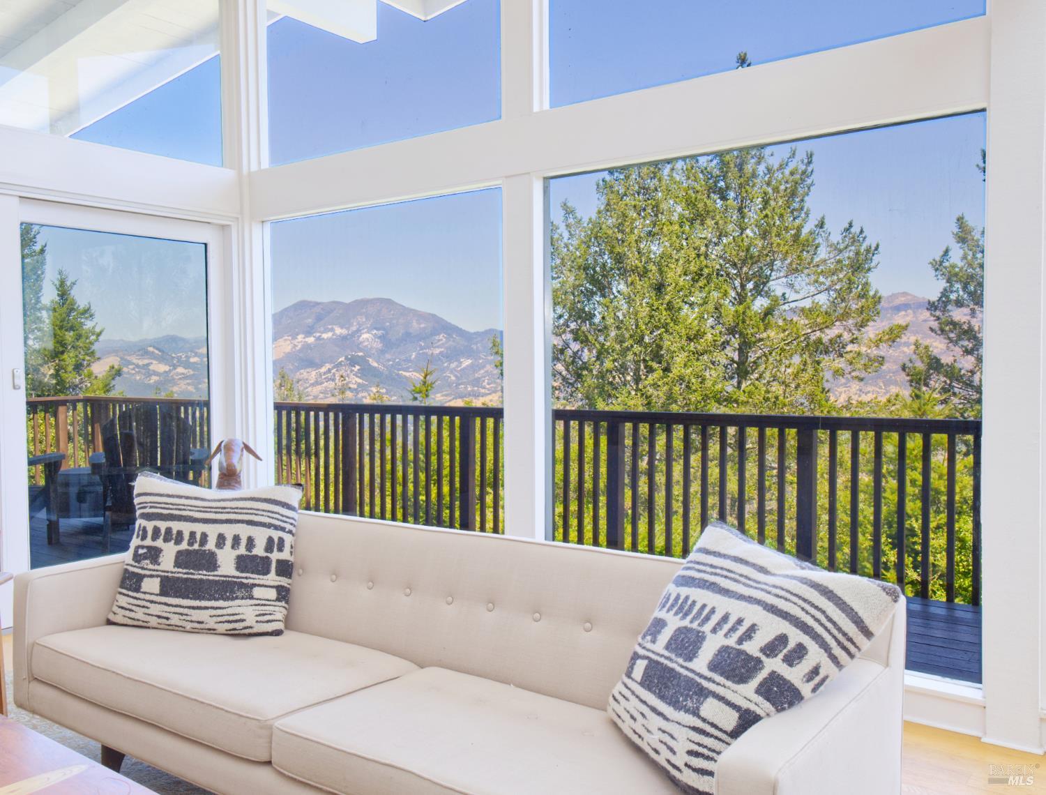 Detail Gallery Image 7 of 67 For 1755 Diamond Mountain Rd, Calistoga,  CA 94515 - 3 Beds | 3/1 Baths