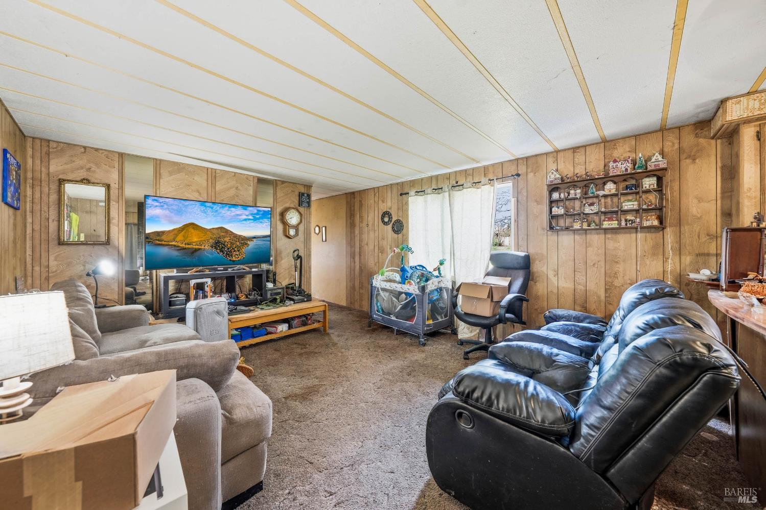 Detail Gallery Image 5 of 30 For 3393 Green Ave, Clearlake,  CA 95422 - 3 Beds | 2 Baths