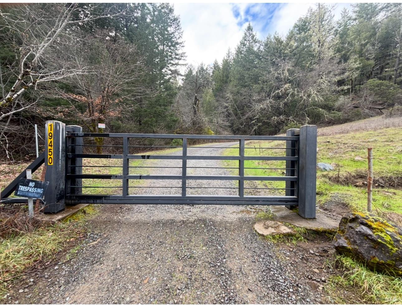 Detail Gallery Image 2 of 28 For 19450 Tomki Rd, Redwood Valley,  CA 95470 - – Beds | – Baths