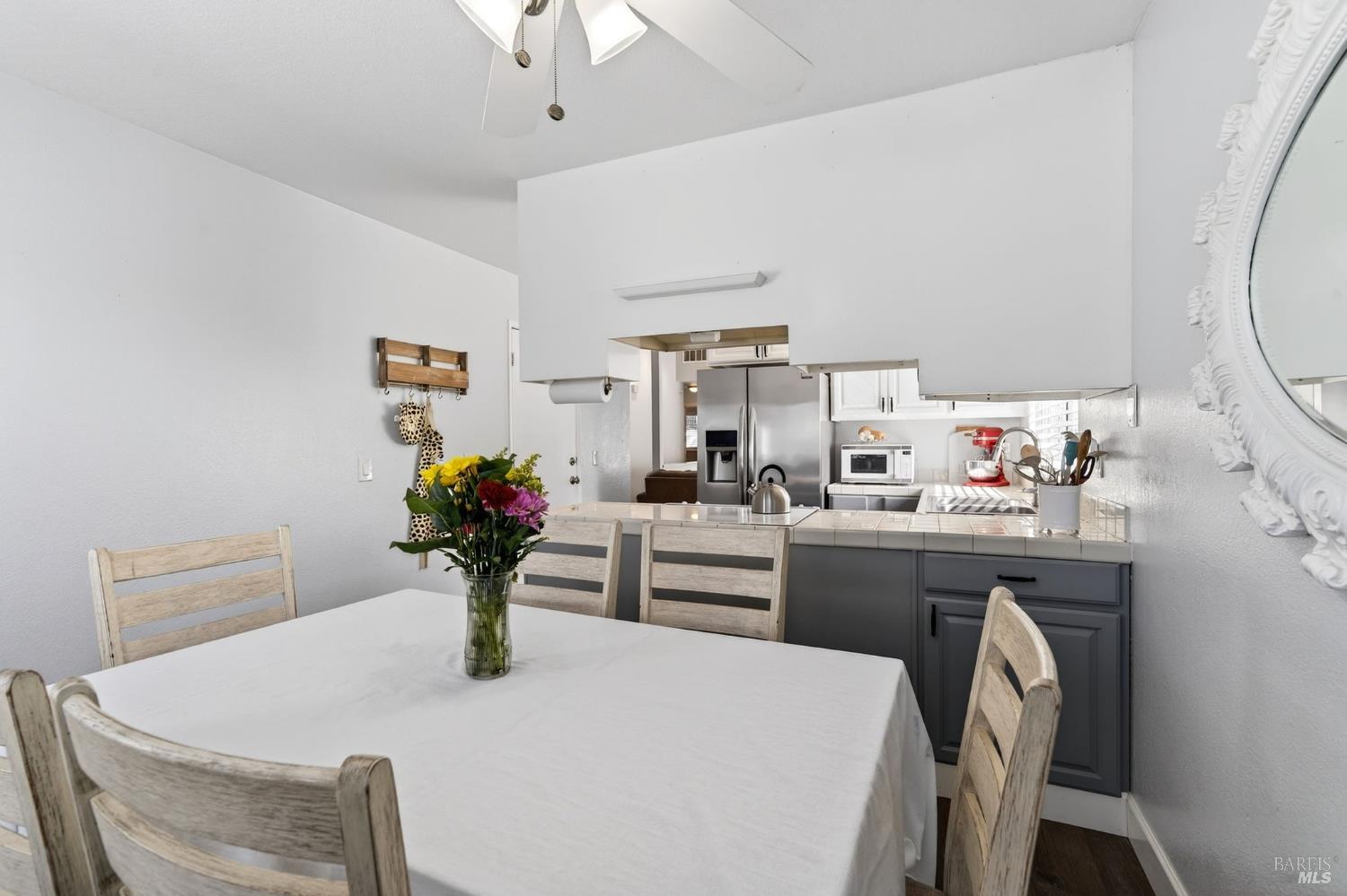 Detail Gallery Image 6 of 27 For 1936 Genoa Pl, Santa Rosa,  CA 95403 - 3 Beds | 2 Baths