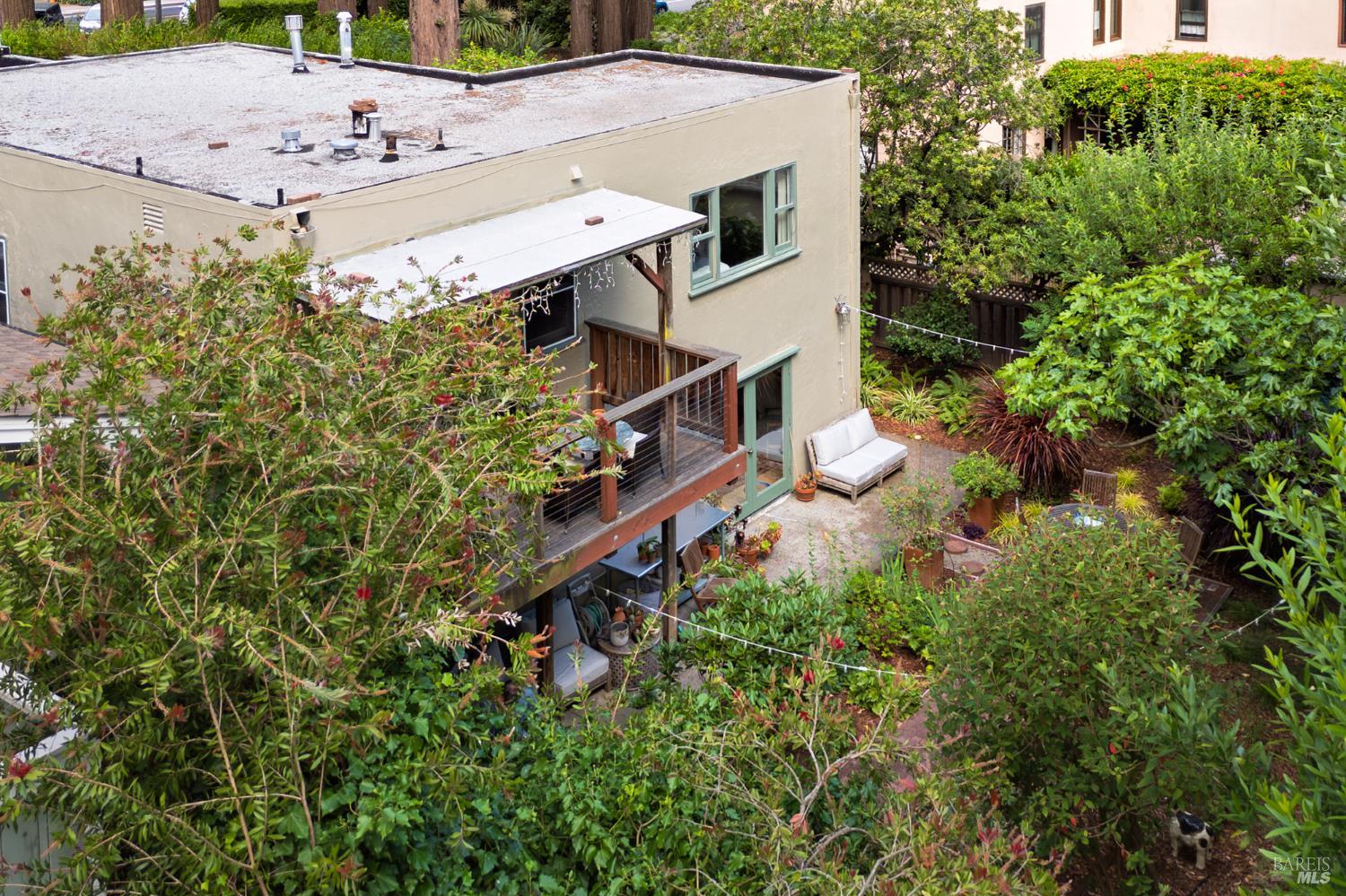 Detail Gallery Image 31 of 34 For 177 Miller Ave, Mill Valley,  CA 94941 - – Beds | – Baths