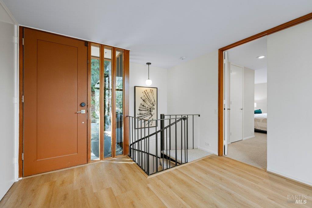 Detail Gallery Image 7 of 63 For 410 Monte Vista Ave, Mill Valley,  CA 94941 - 5 Beds | 3 Baths