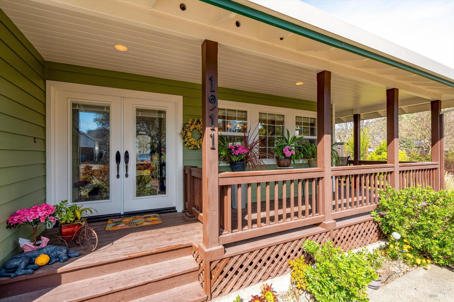 Detail Gallery Image 5 of 30 For 1911 Emerald Dr, Calistoga,  CA 94515 - 3 Beds | 2 Baths