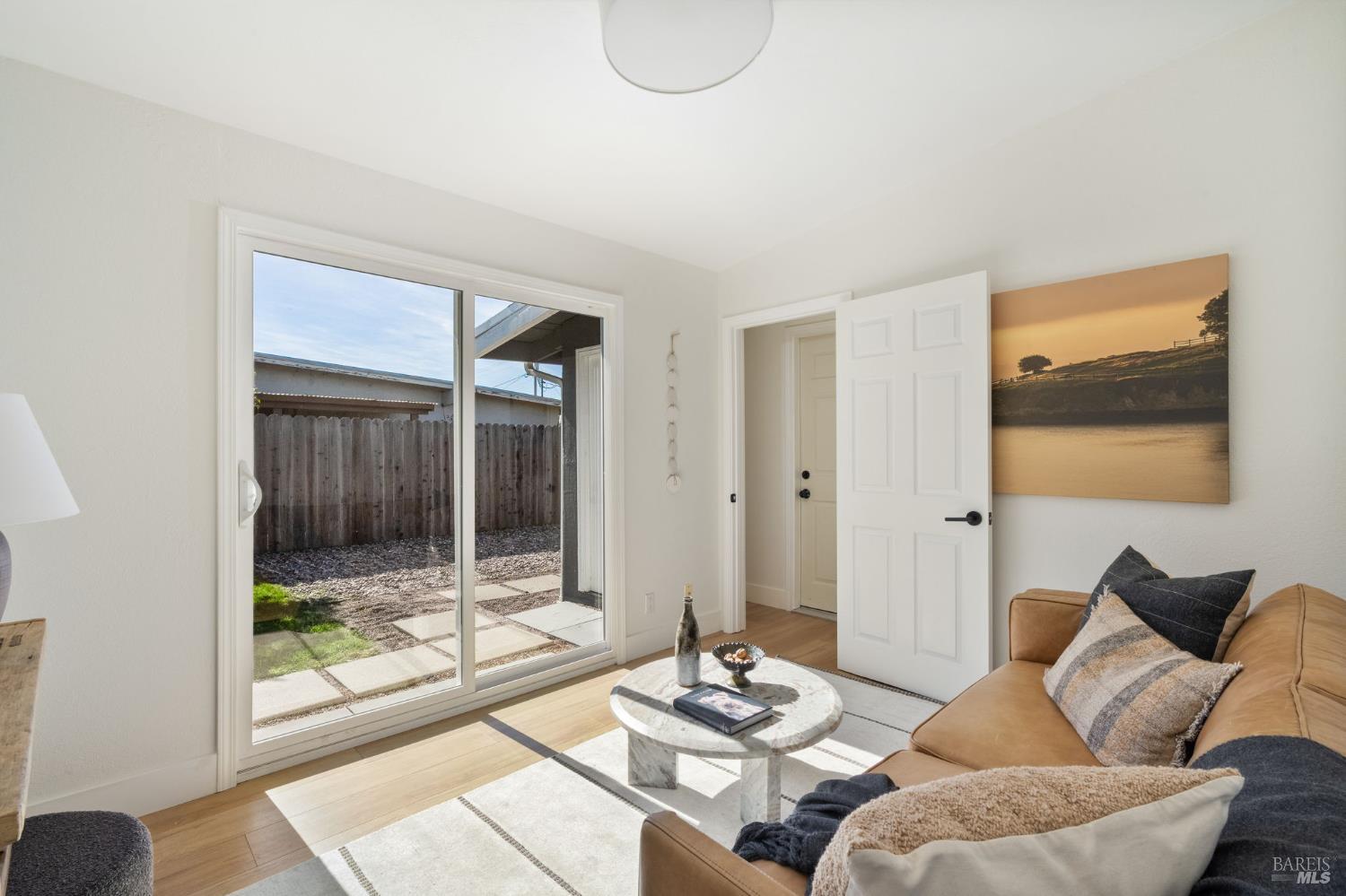 Detail Gallery Image 15 of 20 For 826 Vendola Dr, San Rafael,  CA 94903 - 4 Beds | 2 Baths