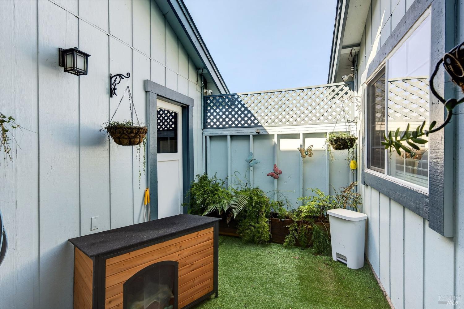 Detail Gallery Image 12 of 27 For 1936 Genoa Pl, Santa Rosa,  CA 95403 - 3 Beds | 2 Baths